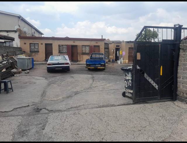 LAND FOR SALE IN SENAOANE